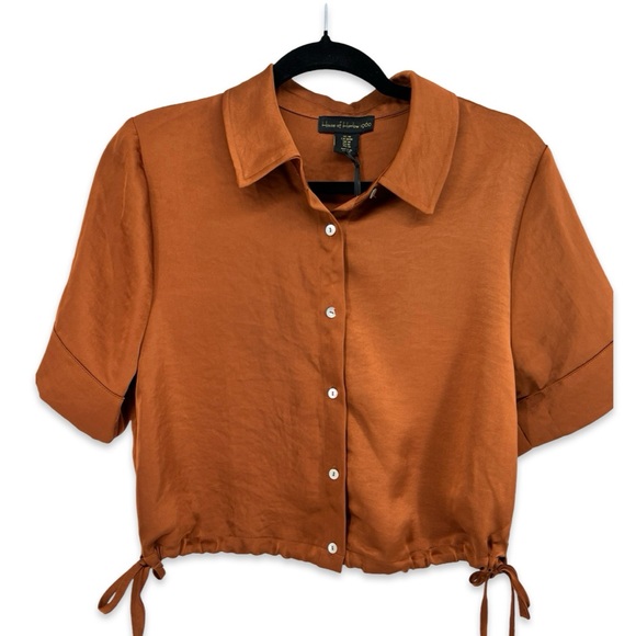 HOUSE OF HARLOW 1960 - Button Down Cropped Blouse - Picture 2 of 8